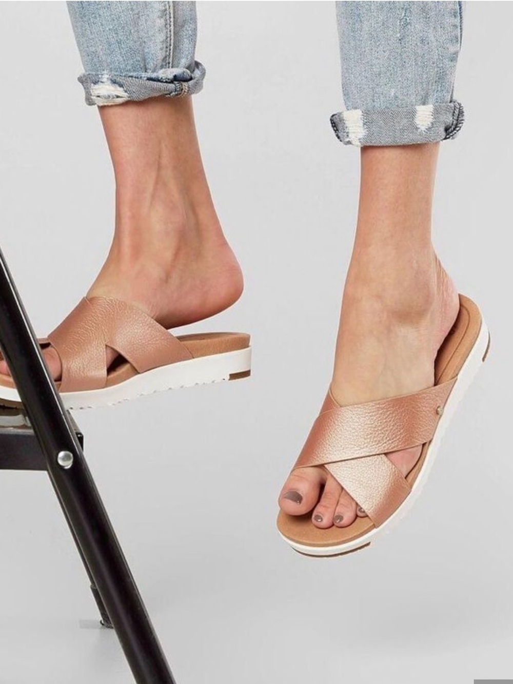 UGG, Kari metallic sandals!!